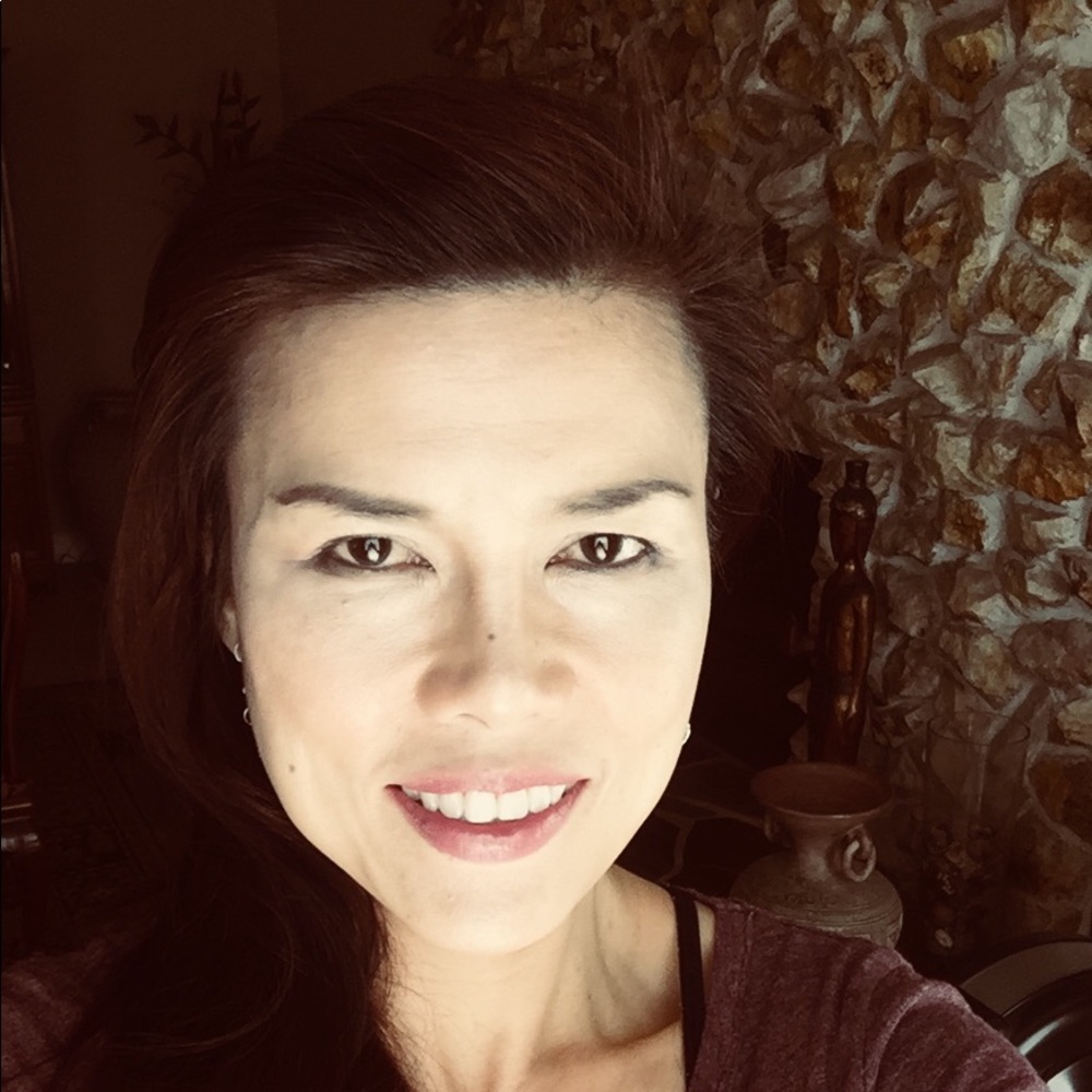 Meet your Posher, Dee